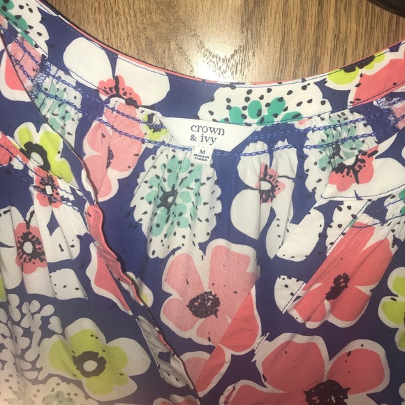 Women Top - Picture 3 of 3